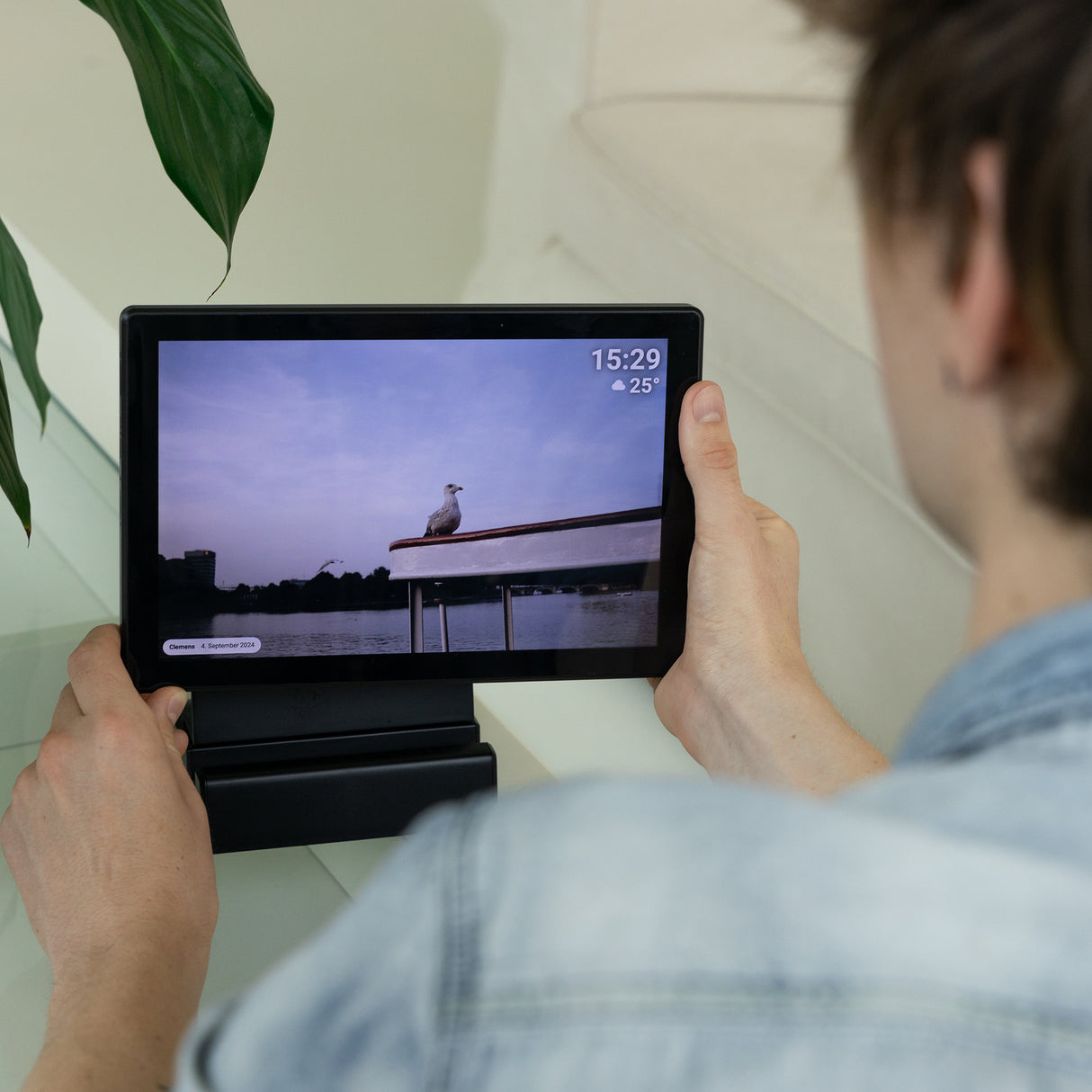 Smarter picture frame | 10 "Diagonal | Wifi | Frameo app | Model 106 Portable