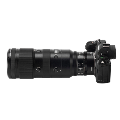 Telekonverter im Einsatz zwischen einer Nikon Z Kamera